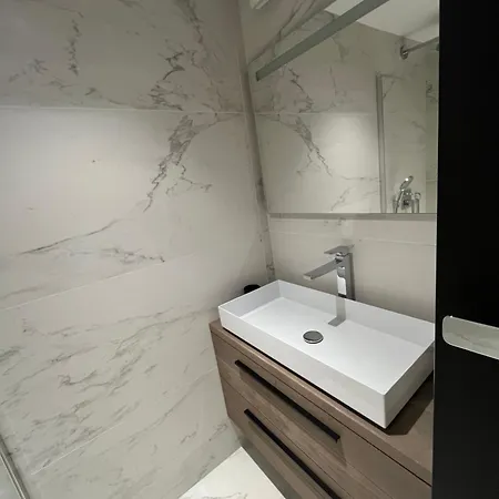 Le 102 Апартаменты *